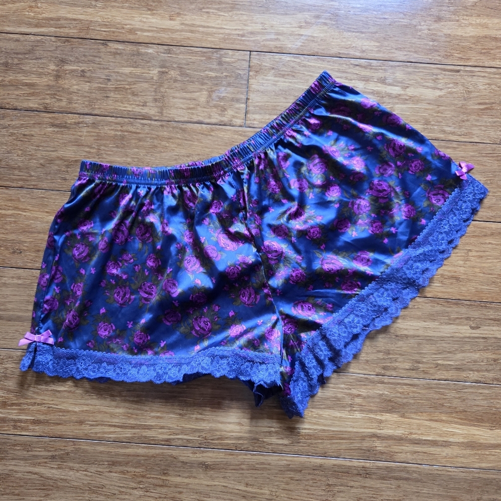 Jessica Simpson Silky Floral Pajama Shorts – Purple Rose Print Lace Trim Size M